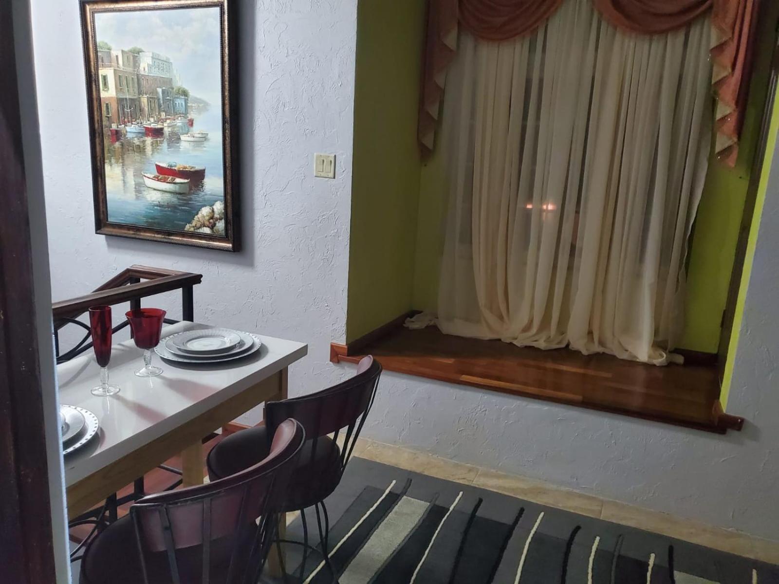 The Palms- Caribbean Estates -10 Minutes From The Beach- Gated Community Portmore Dış mekan fotoğraf